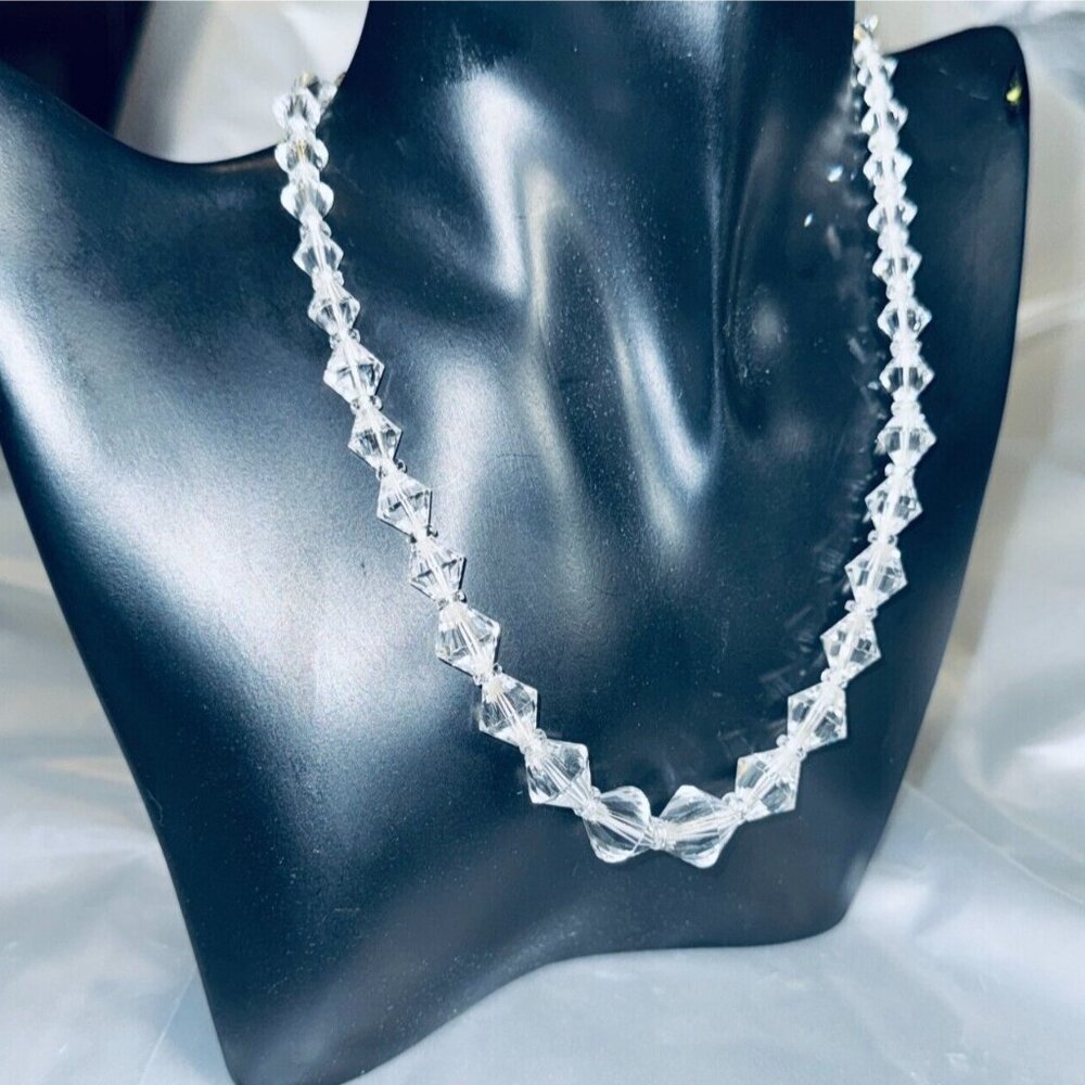 Vintage Single Strand Glass Crystal Faceted Beads Choker Necklace  16 in *READ*